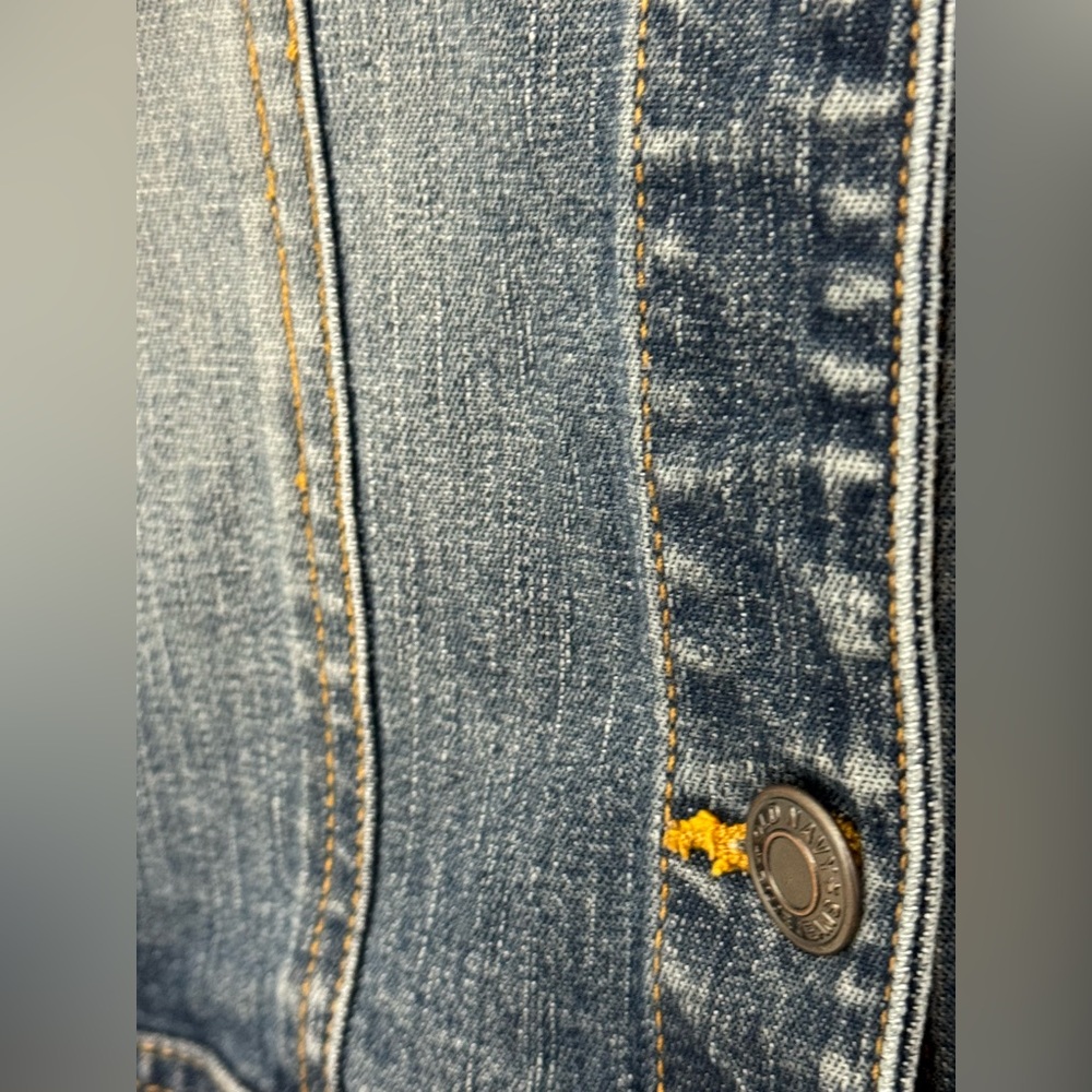 Old Navy Medium Washed Cropped Stretch Denim Trucker's Jacket, Women's Size L - Picture 13 of 13